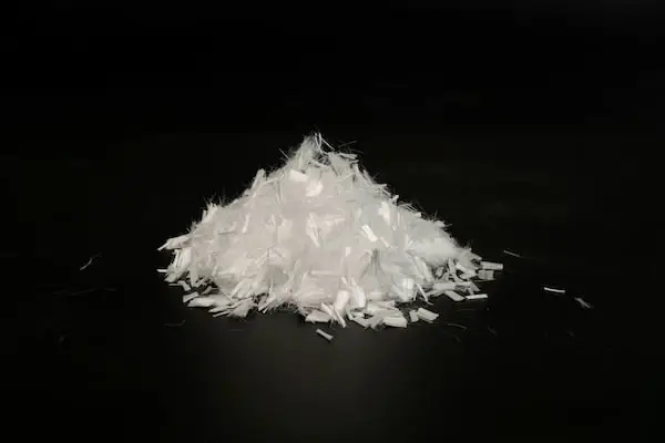 Fibre pp sur fond noir